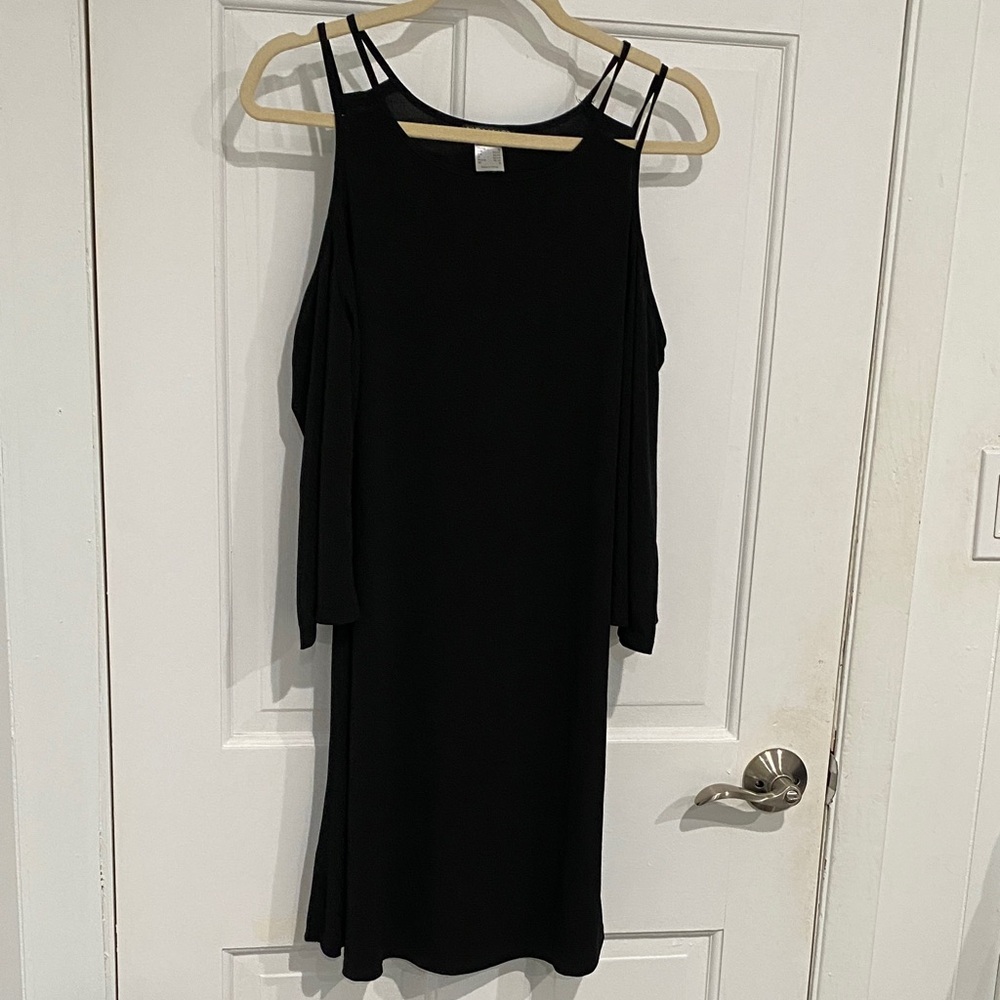 VENUS Black Cold Shoulder Long Sleeve Dress